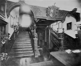 Schody zamku Eyrecourt, hrabstwo Galway, Irlandia, ok. 1890